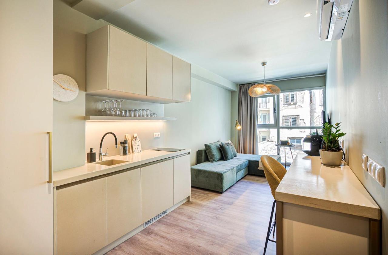 Yalarent Stunning Apartments At The Heart Of Athens Atenas Exterior foto